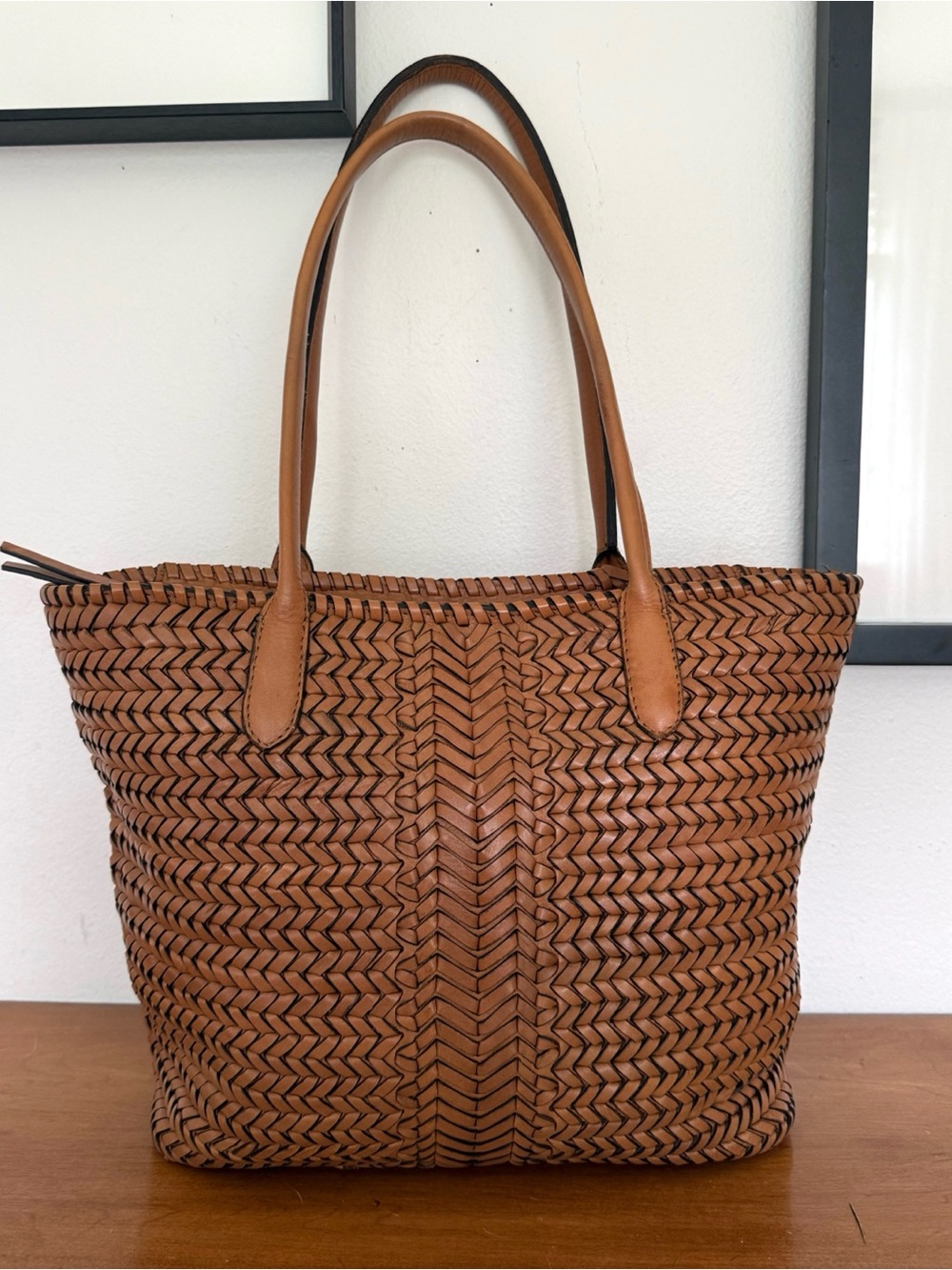 New Made in Italy Woven Leather Shoulder Tote Bag in Cognac Brown - Picture 5 of 9